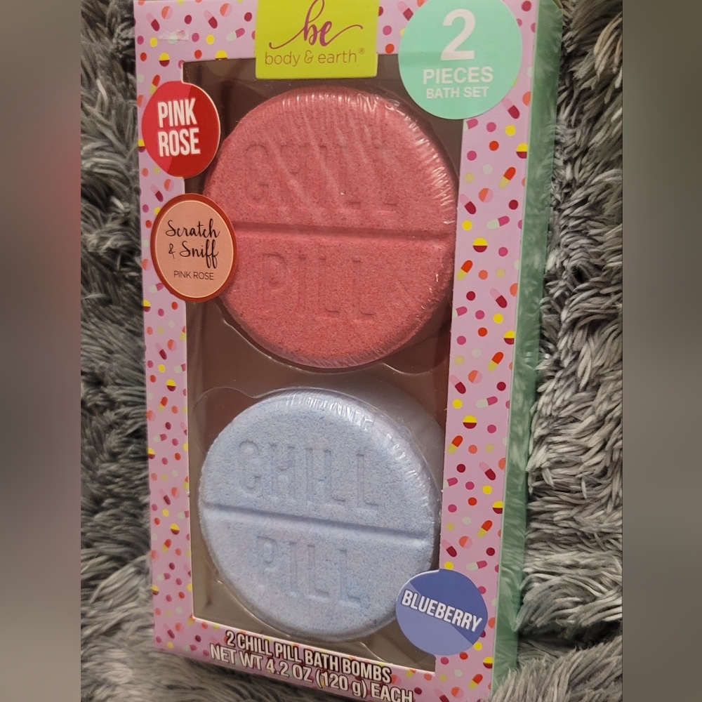Body and Earth Giant 2 piece Bath Bomb 2 pack